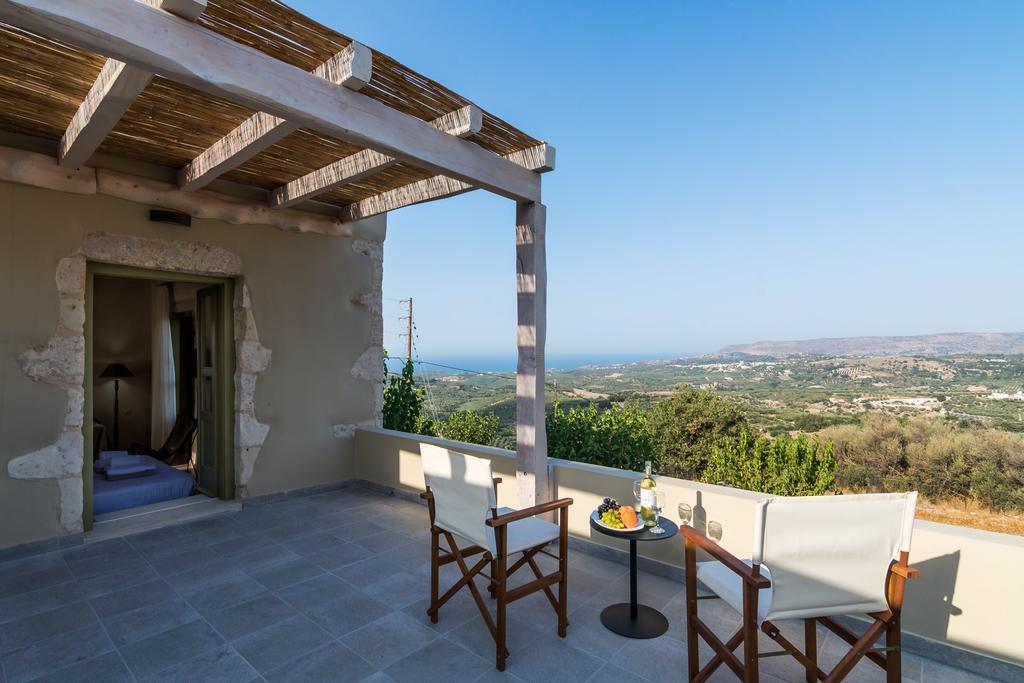 Traditional Stonebuilt Villa Leonanto, Only 5 Km From A Sandy Beach Kastellos Экстерьер фото