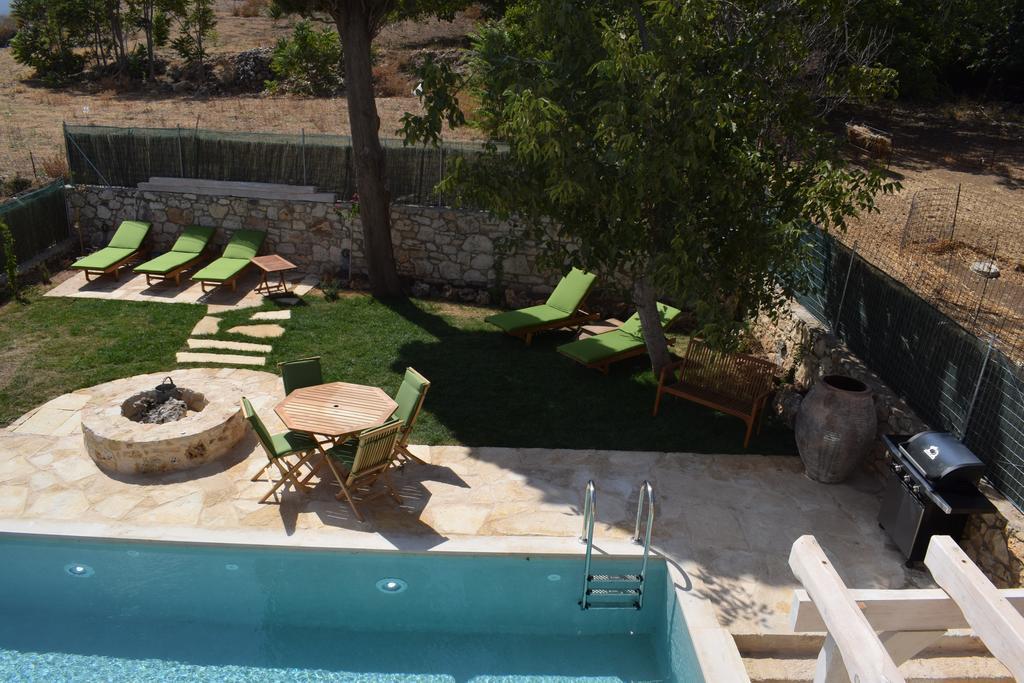Traditional Stonebuilt Villa Leonanto, Only 5 Km From A Sandy Beach Kastellos Экстерьер фото