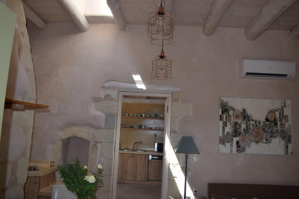 Traditional Stonebuilt Villa Leonanto, Only 5 Km From A Sandy Beach Kastellos Экстерьер фото