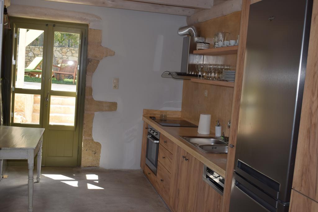Traditional Stonebuilt Villa Leonanto, Only 5 Km From A Sandy Beach Kastellos Экстерьер фото