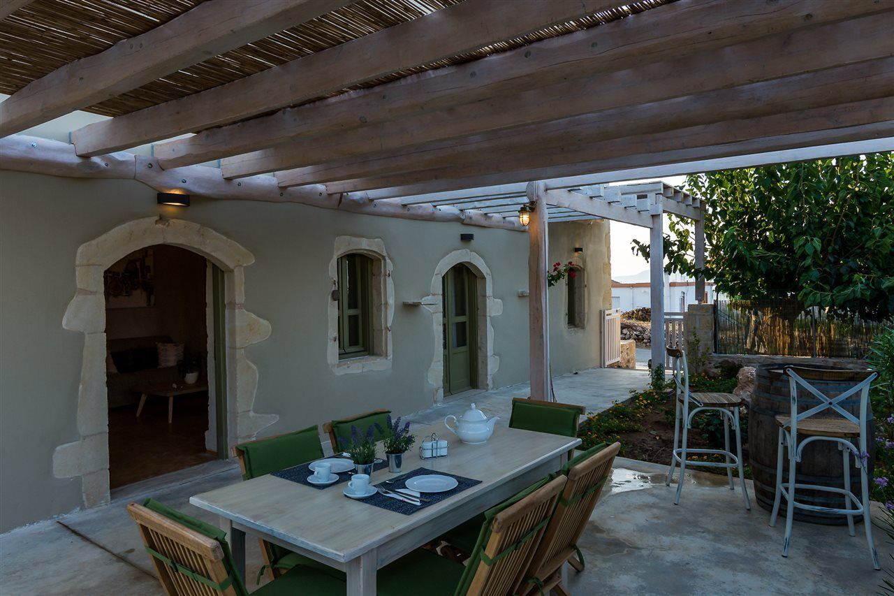 Traditional Stonebuilt Villa Leonanto, Only 5 Km From A Sandy Beach Kastellos Экстерьер фото